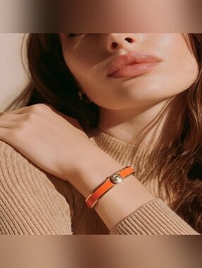 Henri Bendel Orange Hinged Bangle Bracelet NWT